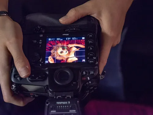 Camera shows a person with long hair in the picture.