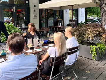 When the weather is good, tastings take place on our green terrace