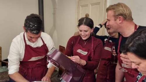 Teambuilding Firmenkochkurs in der Nähe von Wien