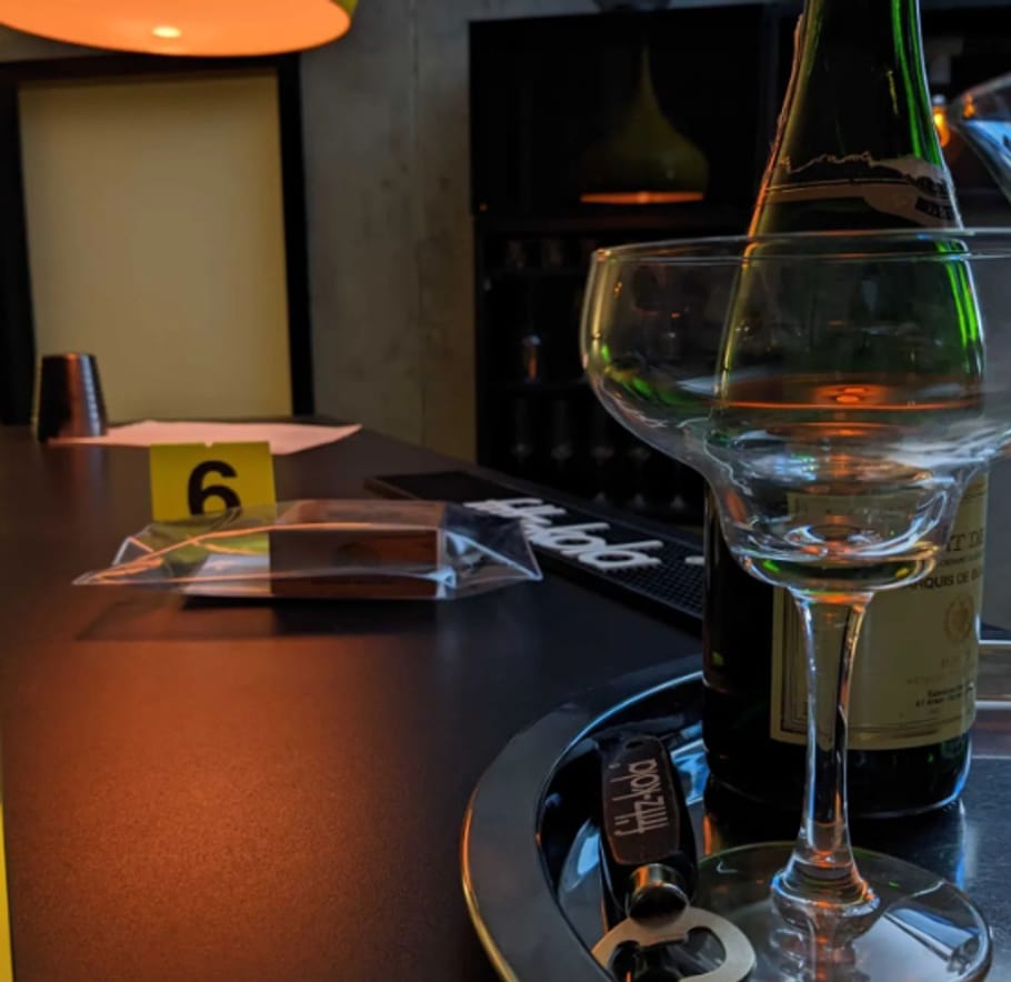 Tatort Herzeleid Escape Room für Gruppen in Stuttgart konfetti