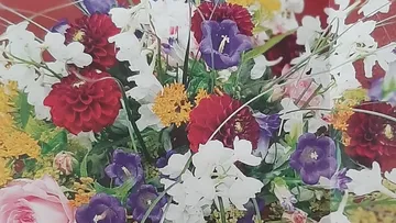 Bunte Blumenbouquet mit verschiedenen Farben und Arten.