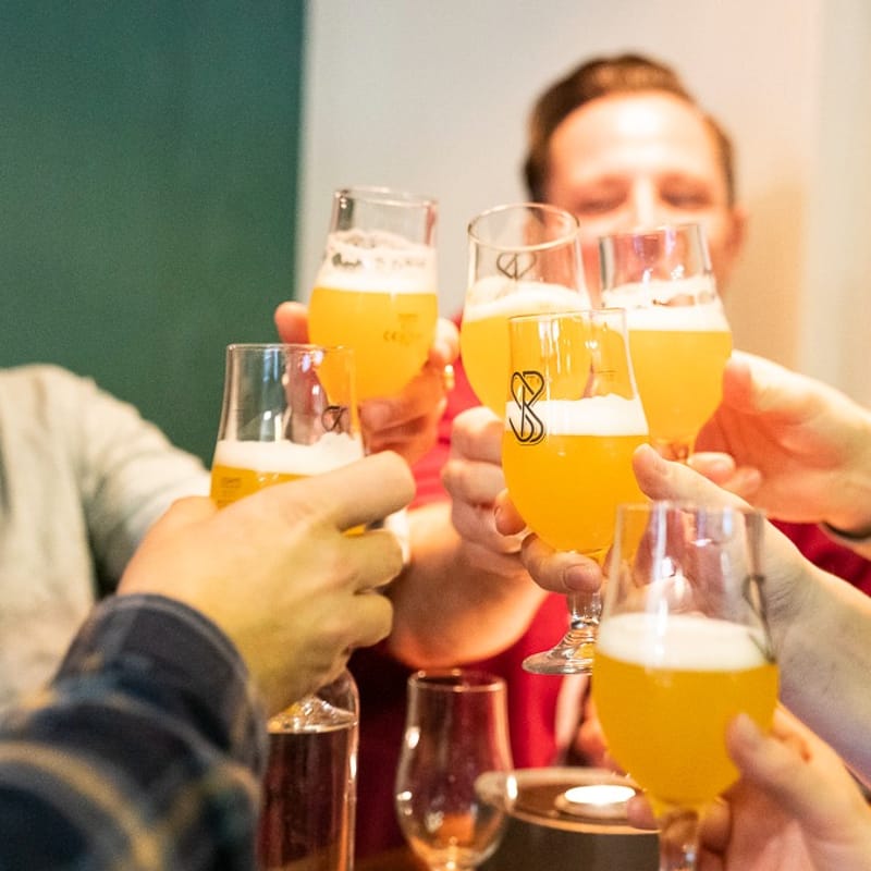 Biertasting in Berlin | Verkoste erlesenes Bier