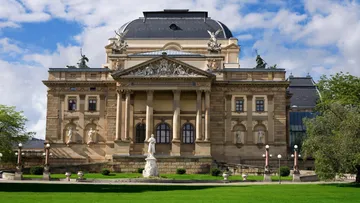 Wiesbaden city rally - following in the footsteps of chemist Fresenius through Wiesbaden