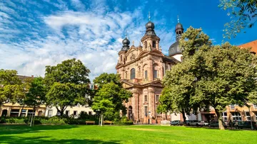 Mannheim City Rally - following in the footsteps of Carl Benz's family through Mannheim