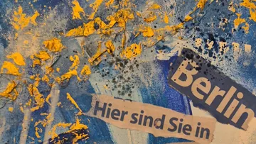 Bunte abstrakte Kunst mit Text über Berlin und Ankunft.