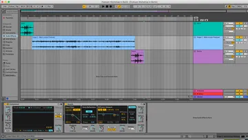 Audiobearbeitung in Software, Tracks werden bearbeitet und angeordnet.