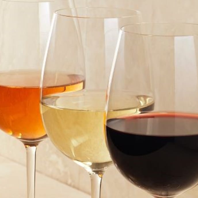 Weinprobe in Freiburg: Probiere mehrere Sorten Weine
