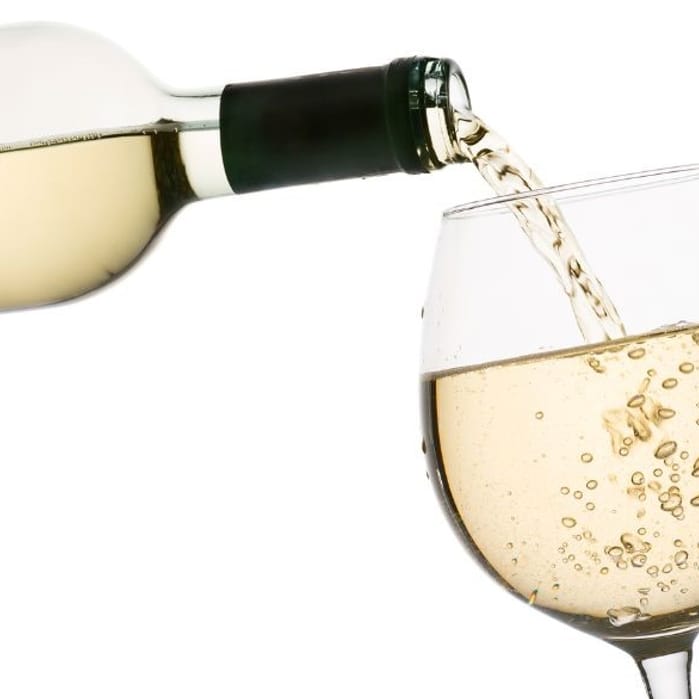 Weinprobe in Rostock: Probiere mehrere Sorten Weine