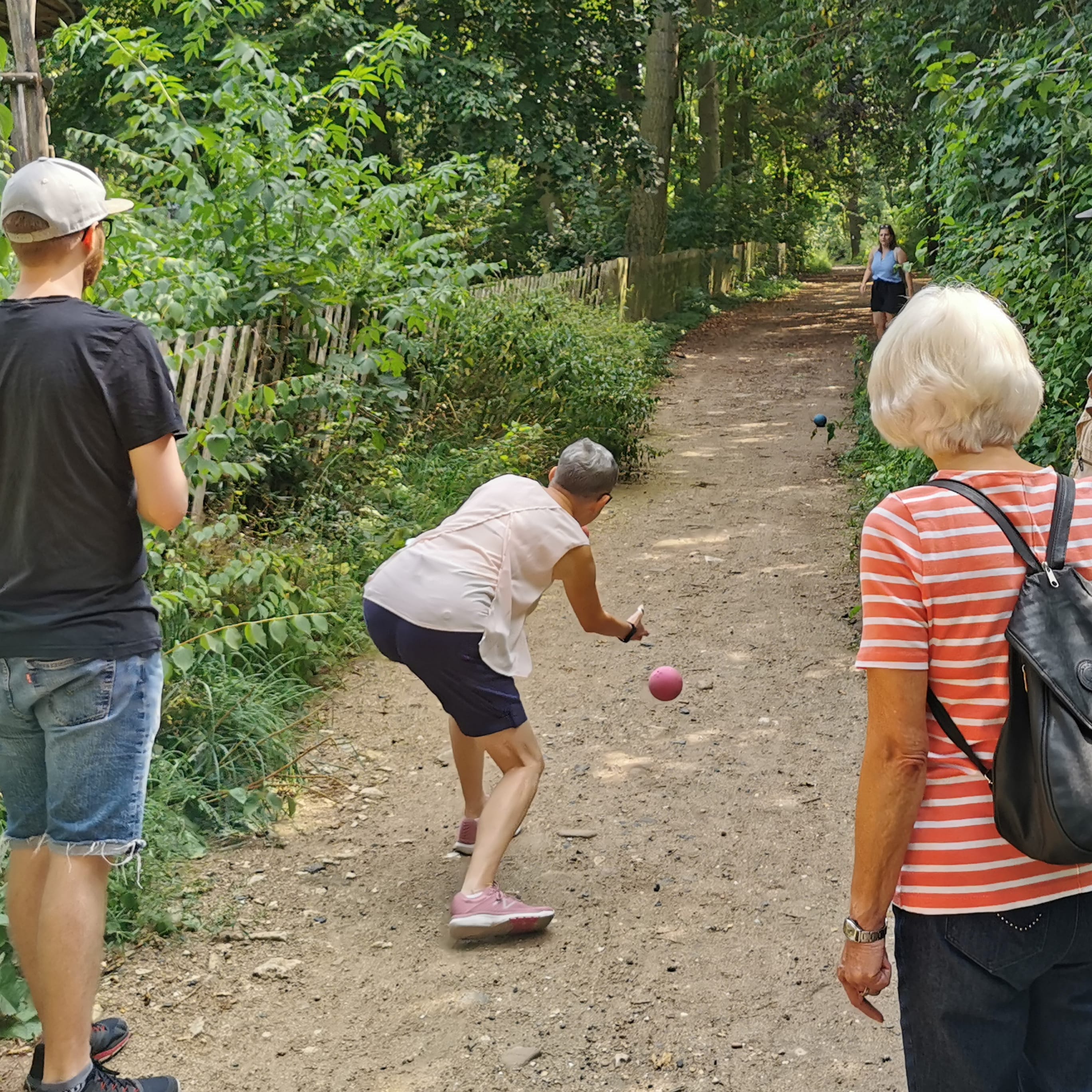 Irish Road Bowling im Frankfurter Stadtwald