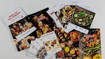 Dinnertainment box content