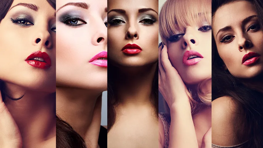 Fünf Frauenposen mit verschiedenen Lippenstifttönen und Make-up.