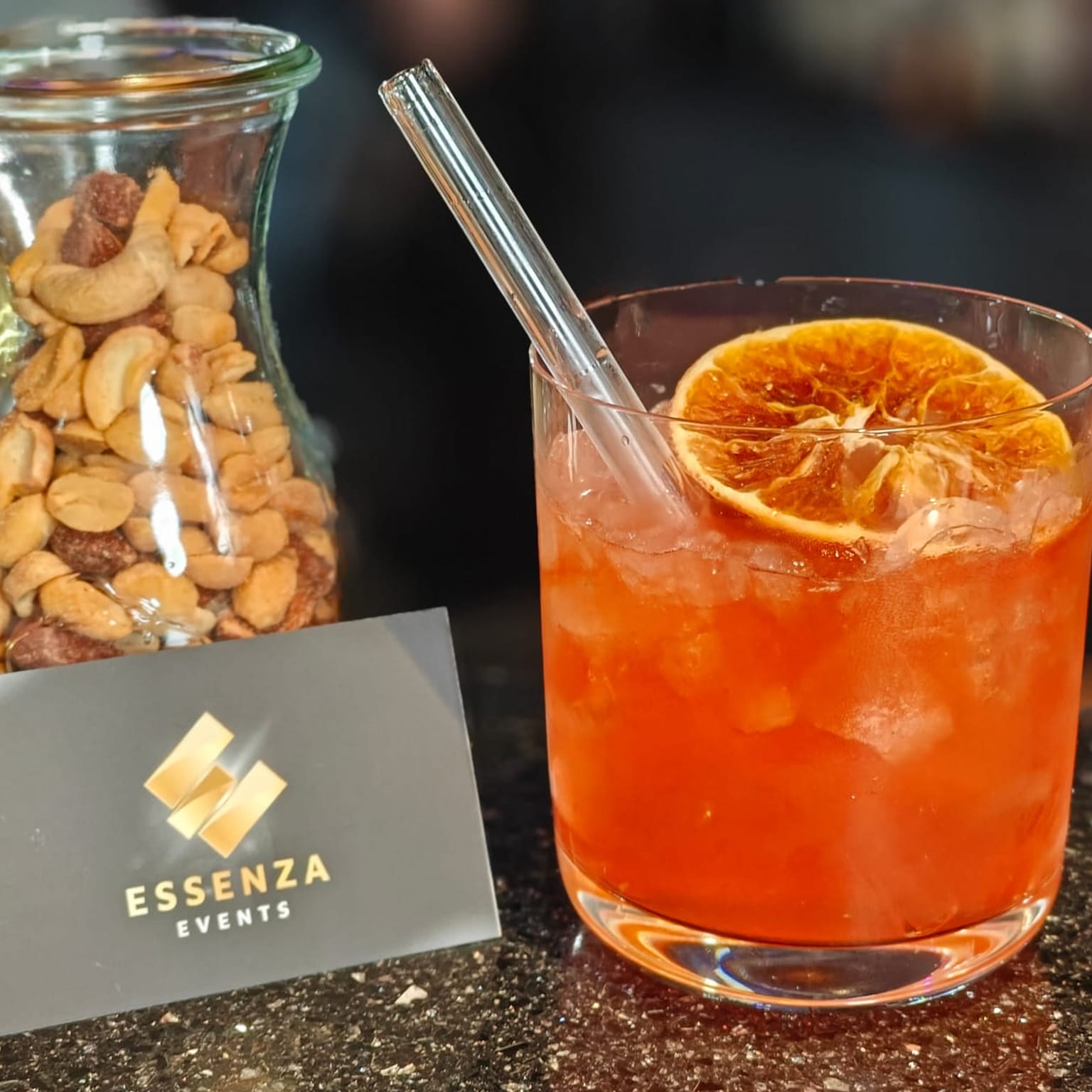 Cocktailkurse/Workshops: Mit Aperitif & Barkeeperwissen