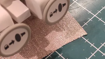 Bastelmaschine zum Schneiden von Glitzerpapier