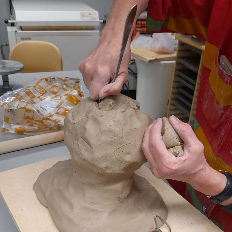 4 Stunden Töpferkurs in Köln West: Freihand Töpfern