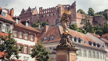 Statue vor Heidelberger Schloss, Deutschland.