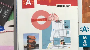 Map and images with Antwerp details.