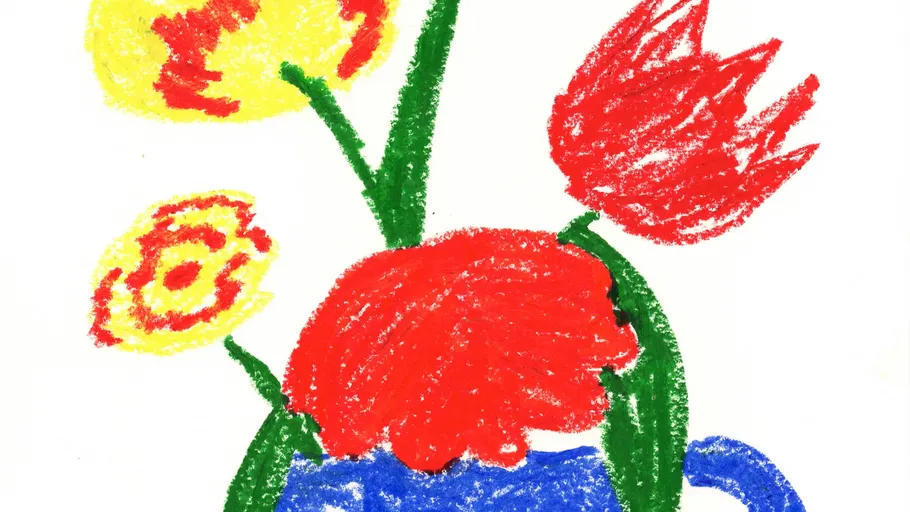 Bunte Blumen aus Wachsmalstiften in blauer Vase.