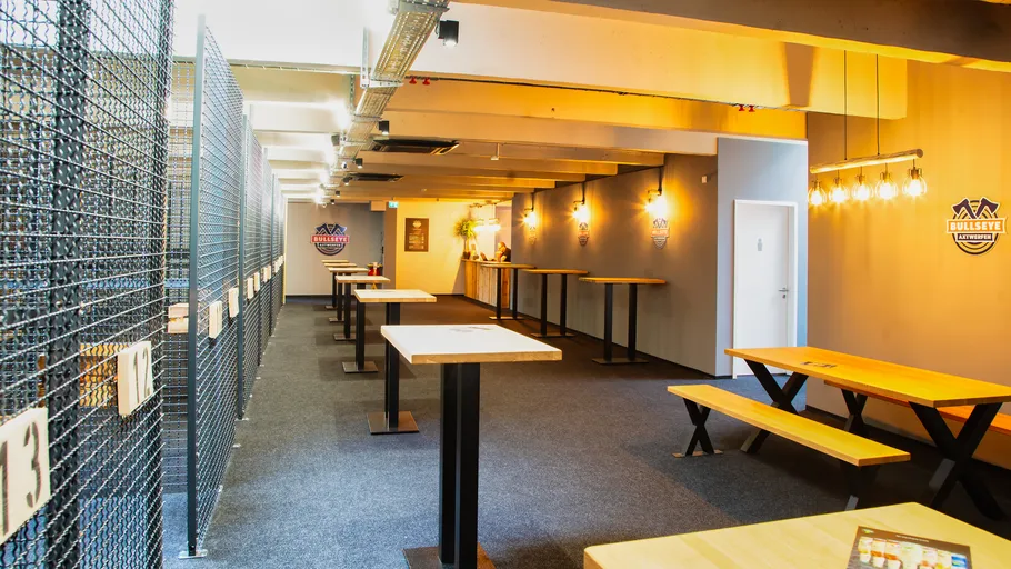 Indoor-Axtwerfen mit Coaching für Gruppen in Heilbronn