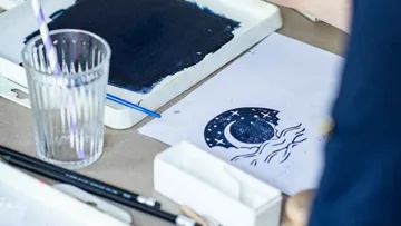 Mond und Meer Zeichnung mit Kunstzubehör.