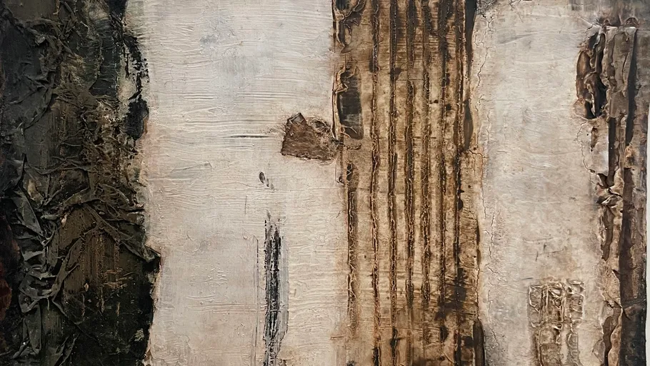 Abstraktes strukturiertes Kunstwerk in Erdfarben.