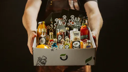 Cocktail course for at home: Your cocktail box “Free”