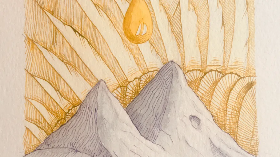 Berge unter Sonnenstrahlen mit orangefarbenem Tropfen.