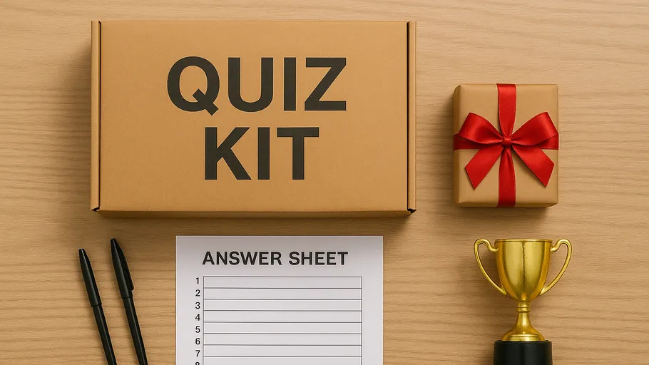 Quiz-Set, Antwortblatt, Stifte, Pokal auf Tisch.