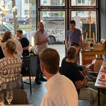 Weintasting in Köln: Thematische Weinabende mit Antipasti